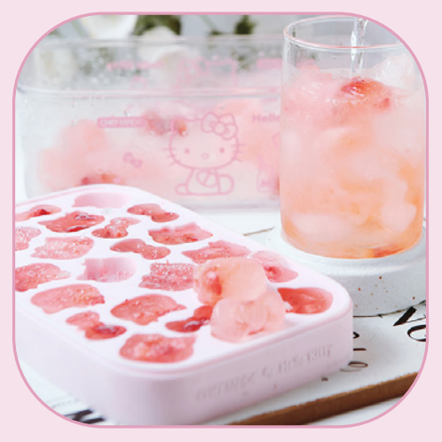 Hello Kitty Ice Cube Tray With Lid and Storage Tub