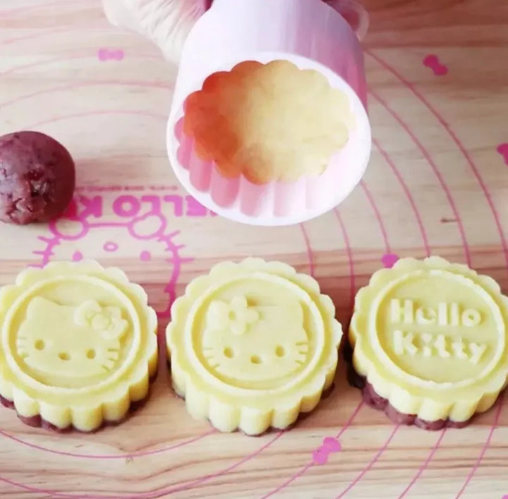Hello Kitty Cookie & Icing Stamp and Cutter Set