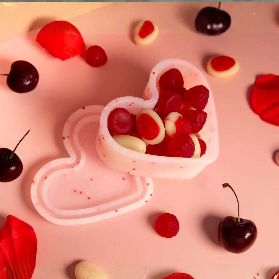 Silicone Snack Container - Confetti Heart - Crystal