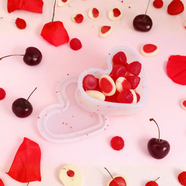 Silicone Snack Container - Confetti Heart - Crystal