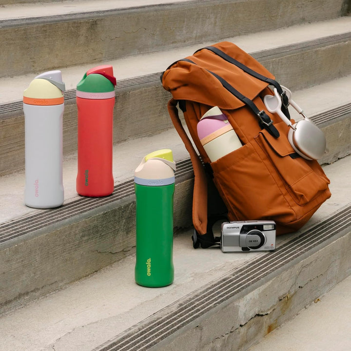 Owala Insulated FreeSip Drink Bottle - 945ml - Angel Food Cake