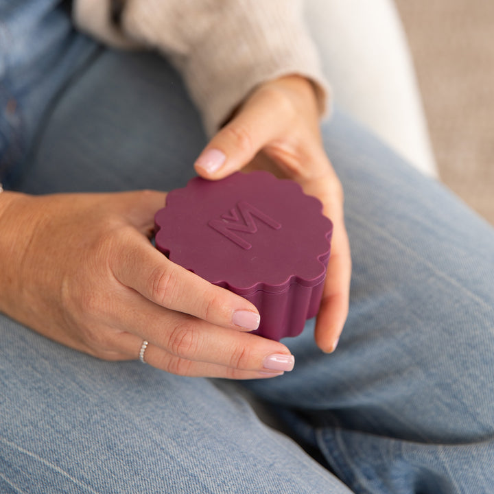 MontiiCo Silicone Scallop Tub - Ruby