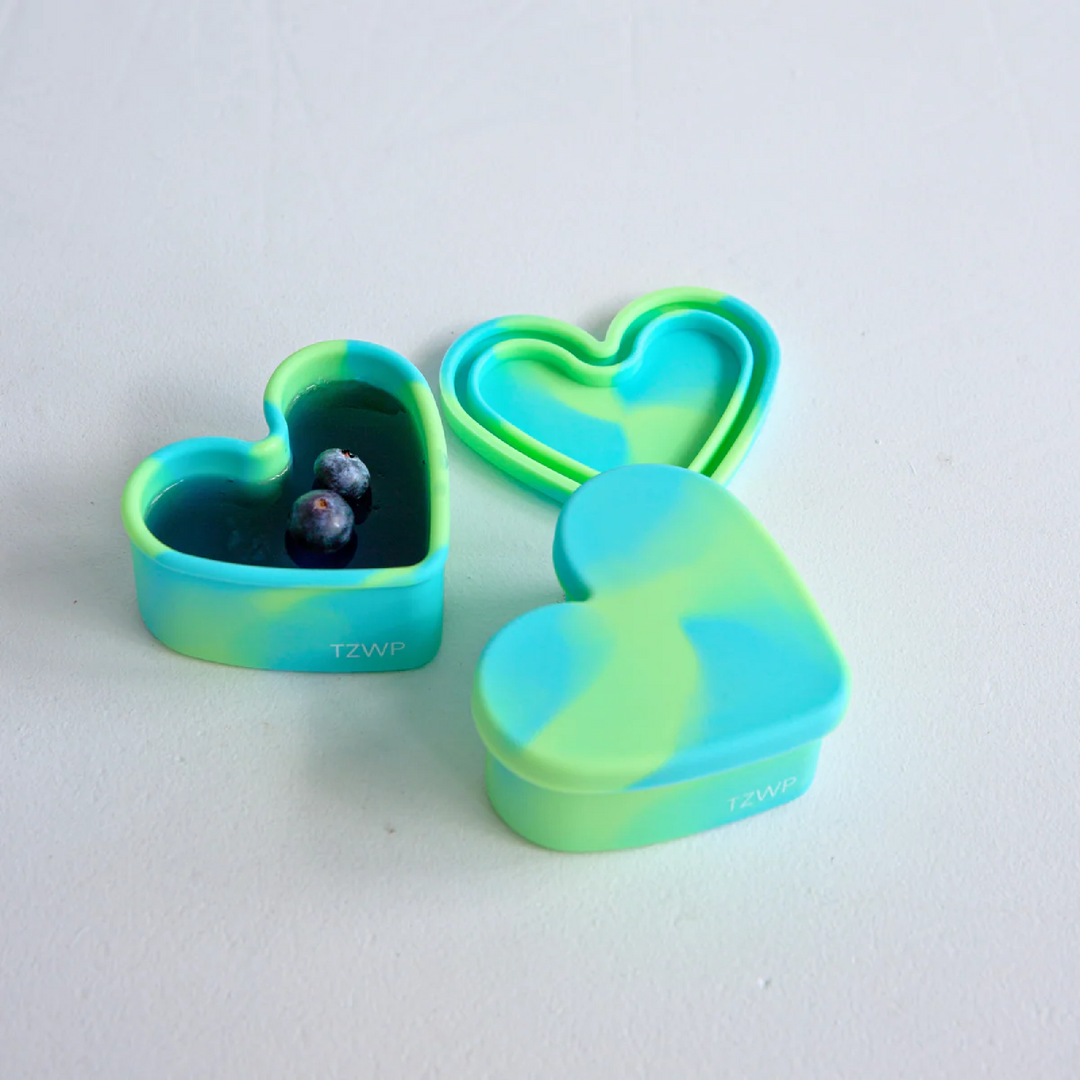 Silicone Snack Container - Heart - Kiwi