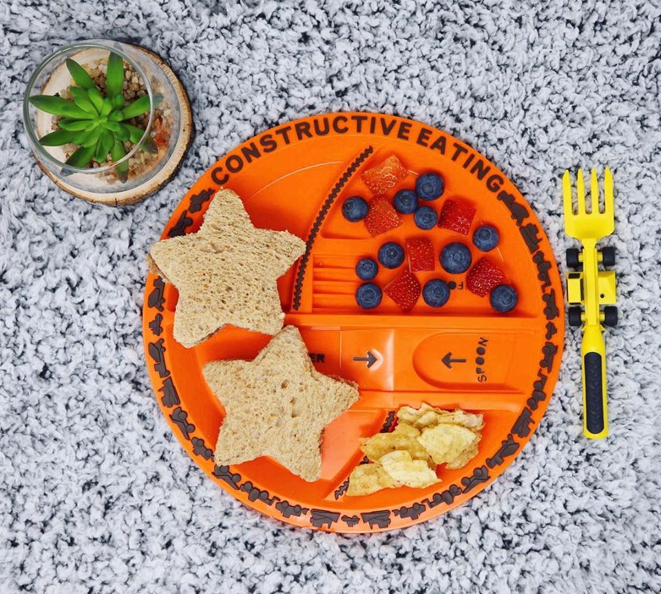 Constructive Eating Plate & Cutlery Set - Construction